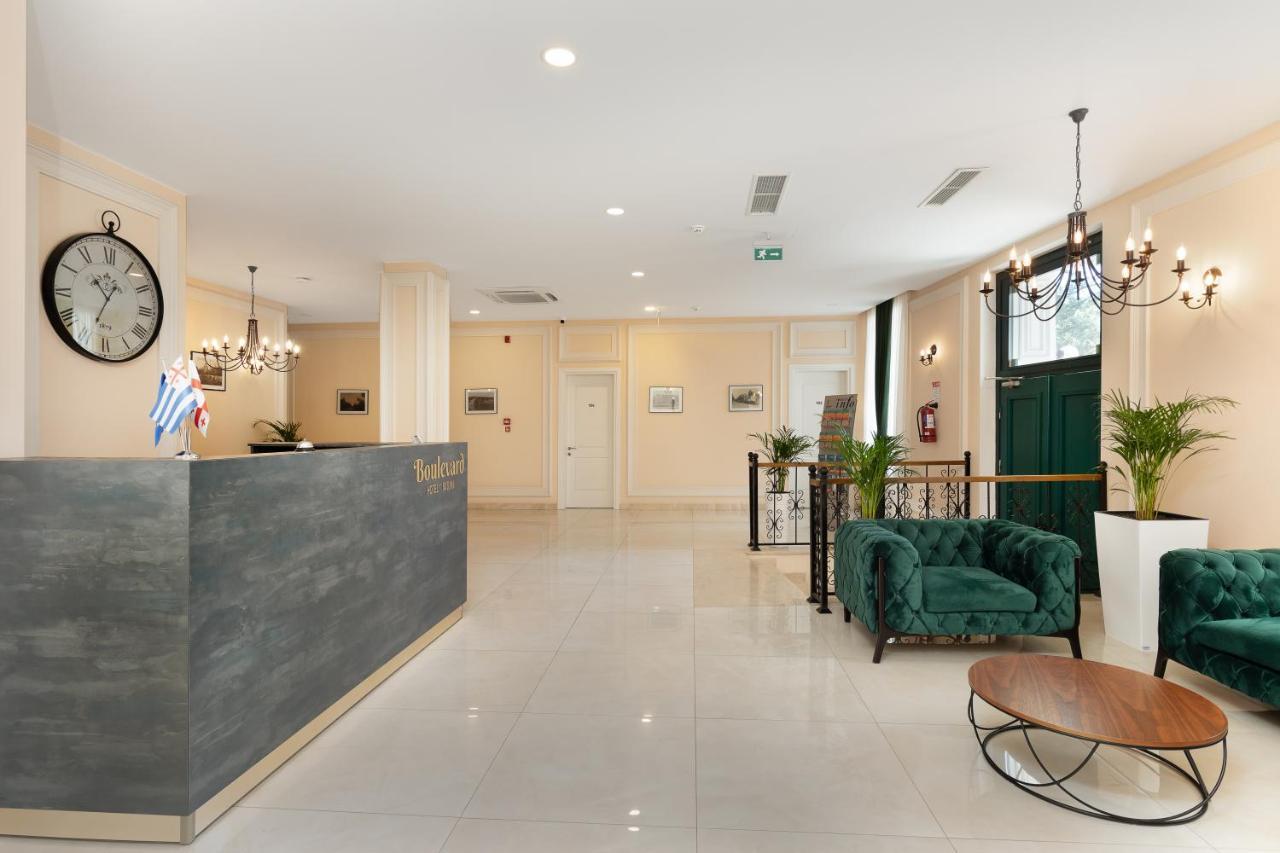 Boulevard Hotel