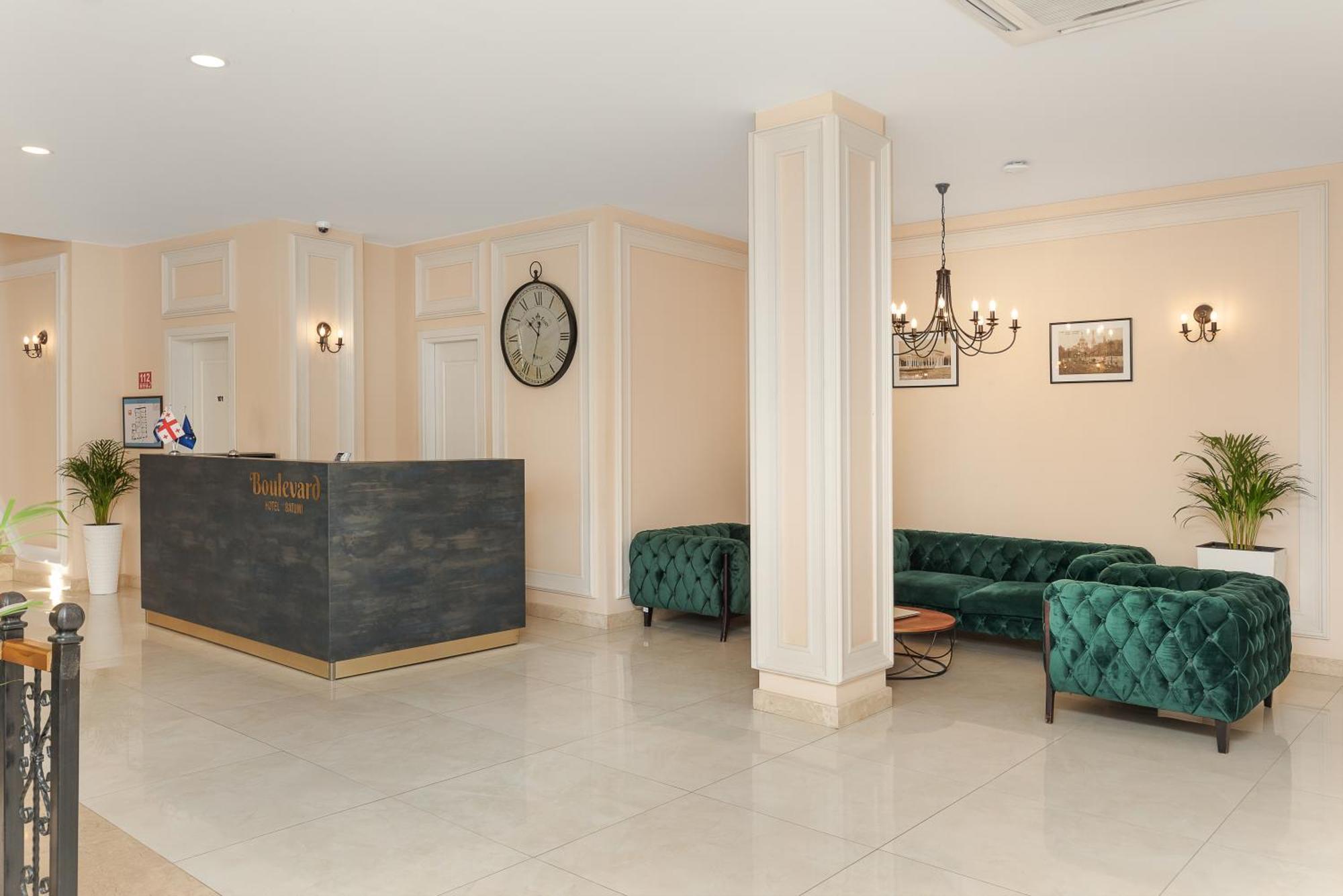 Boulevard Hotel 4*